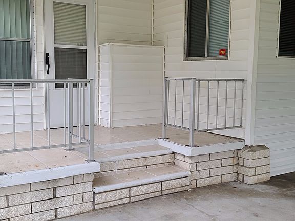 2nd image of 8775 20th St Lot 561