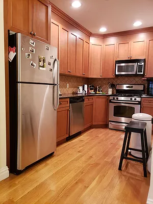 Rented by Calabrese Real Estate | media 18