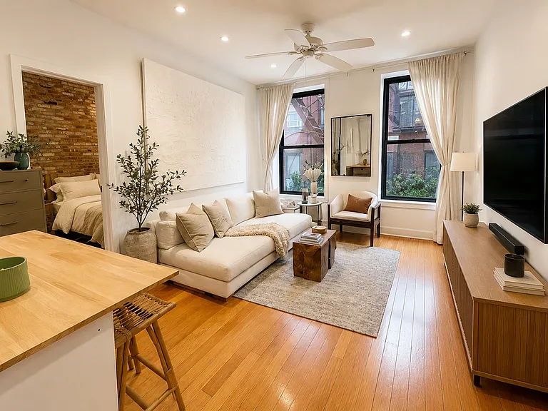 325 E 10th St #F1B — Photo 1