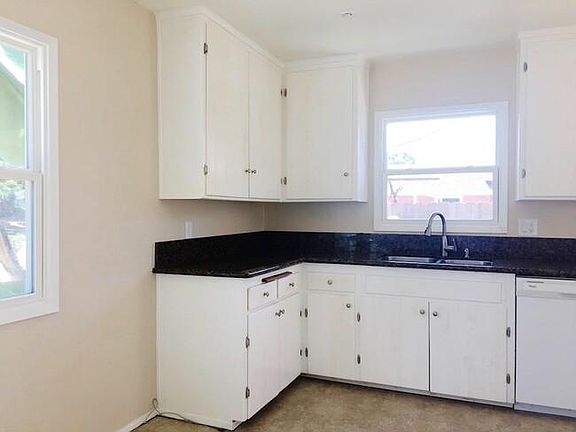 5th image of 6462 Burgundy St