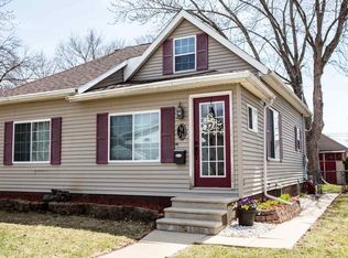 1033 Kingsley Ave, Waterloo, IA 50701