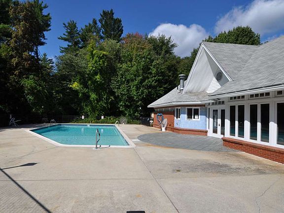 4th image of 3 Timberwood Dr Unit 304