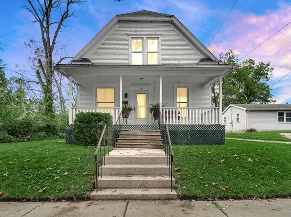 117 Burnham St, Lowell, IN 46356