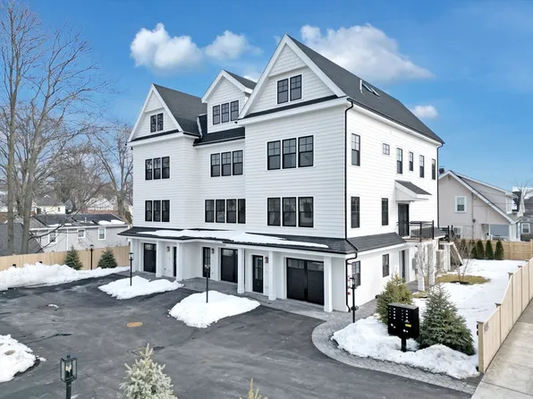 345 Baker St #B, West Roxbury, MA 02132