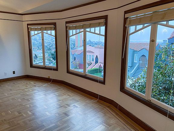 3rd image of 60 Fairfield Way