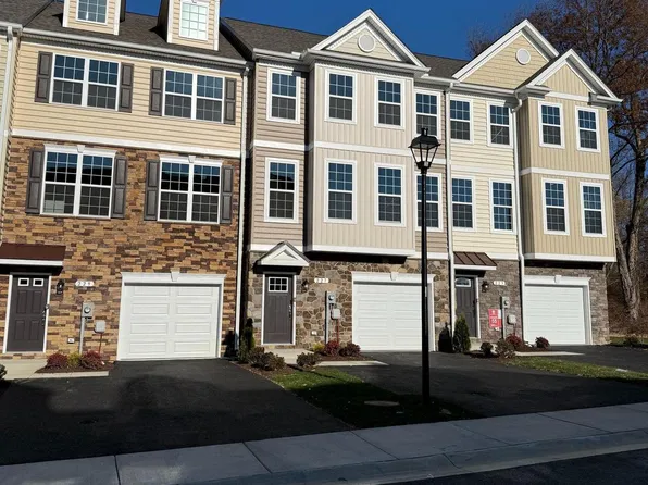 227 Sullivan Ln, Prince Frederick, MD 20678
