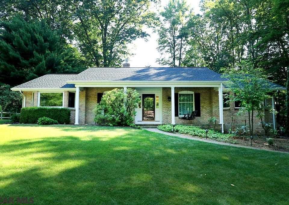 1st image of 557 Brittany Dr