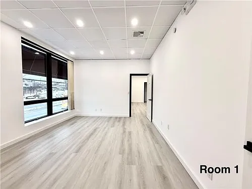 1186 Hylan Blvd #2 Photo 1