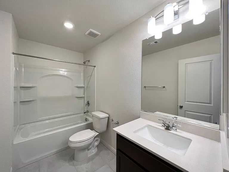 7569 W Mistral Ave — Photo 24