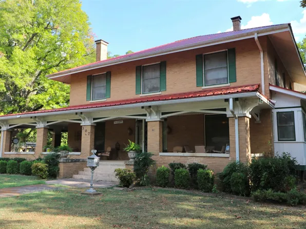 307 Honey Grove St, Roxton, TX 75477