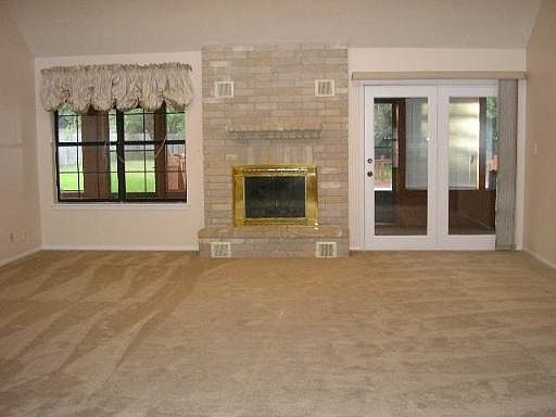 3rd image of 609 TOSHA DR