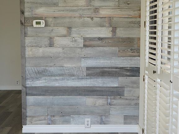 Accent wall when entering townhouse