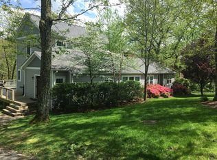 1505 Mother Goose Trl, Lookout Mountain, GA 30750