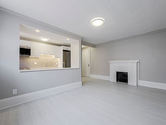 5th image of 1531 Bathurst St #1543075