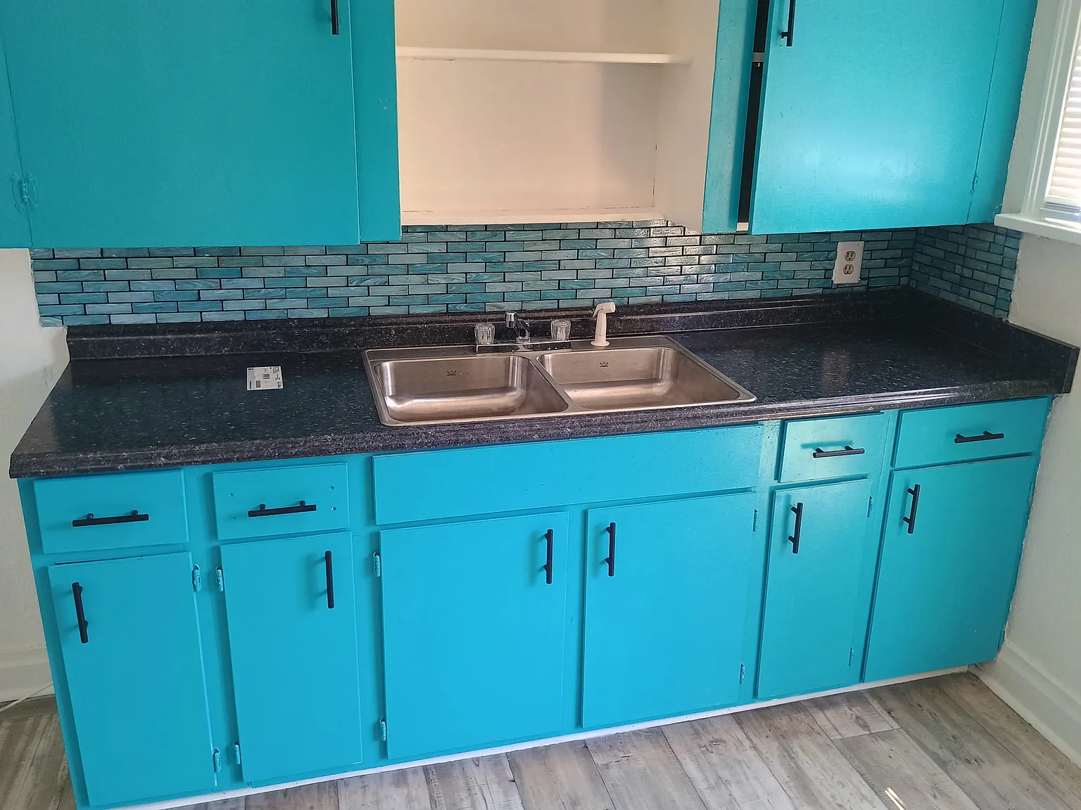 2 bed, 966 sqft, $900 — Photo 1