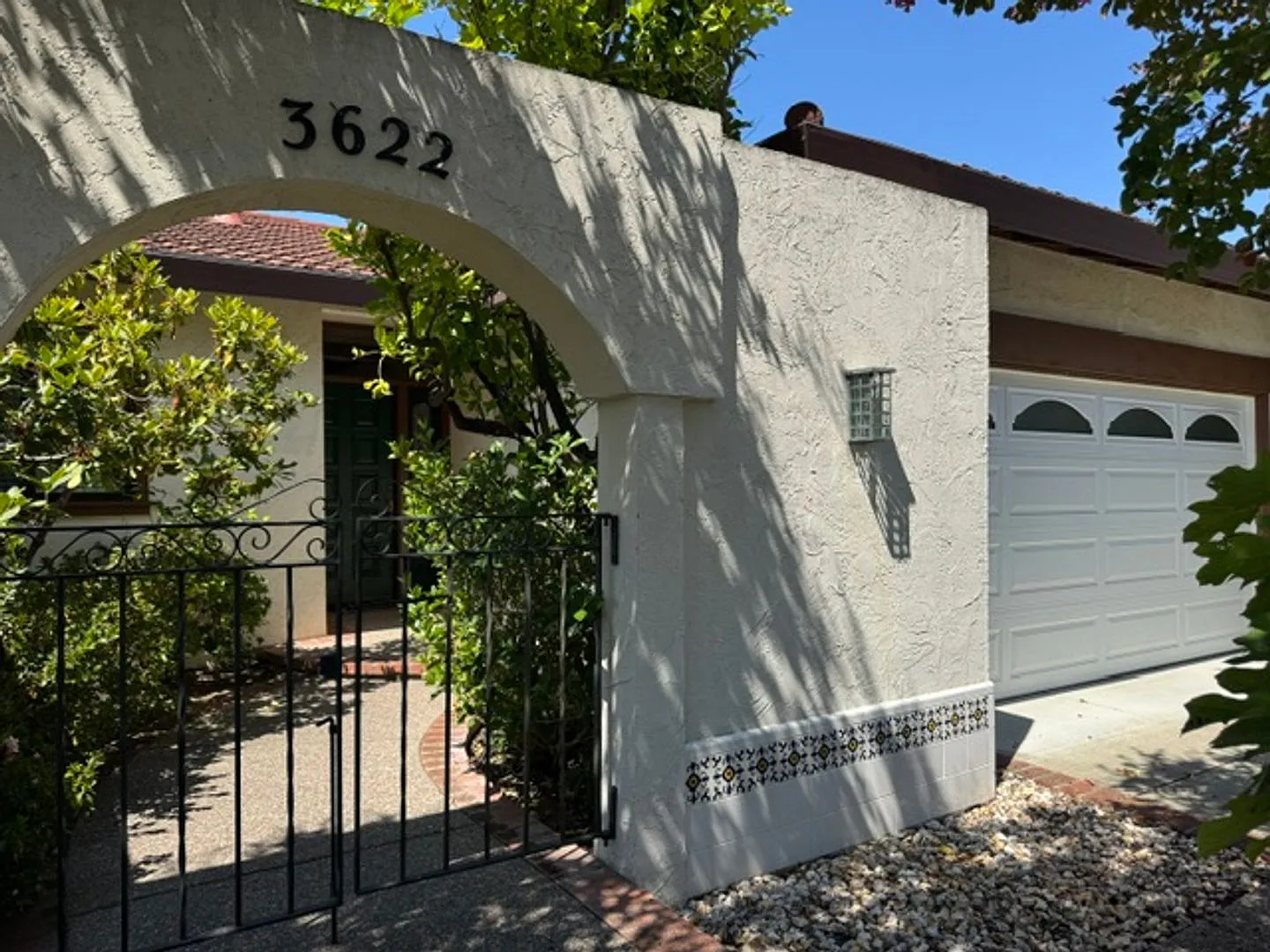 Fabulous 4 bedroom single level home w/pool in the Woodlands neighborhood! — Photo 4