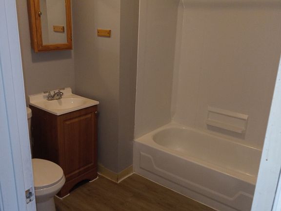 2nd image of 3229 W 73rd St APT 4