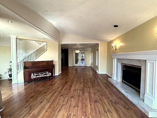 3 bed, 2000 sqft, $3,900 — Photo 3