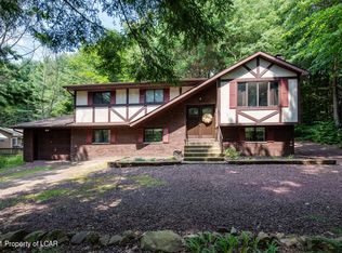 85 Magnolia Dr, Gouldsboro, PA 18424
