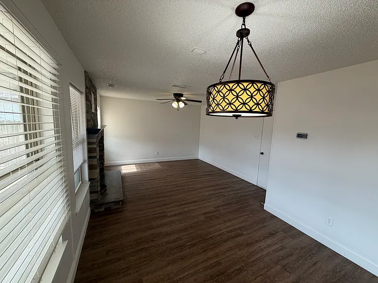 4022 Wiltshire Dr — Photo 11