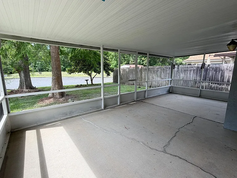 625 Remington Oak Dr — Photo 16