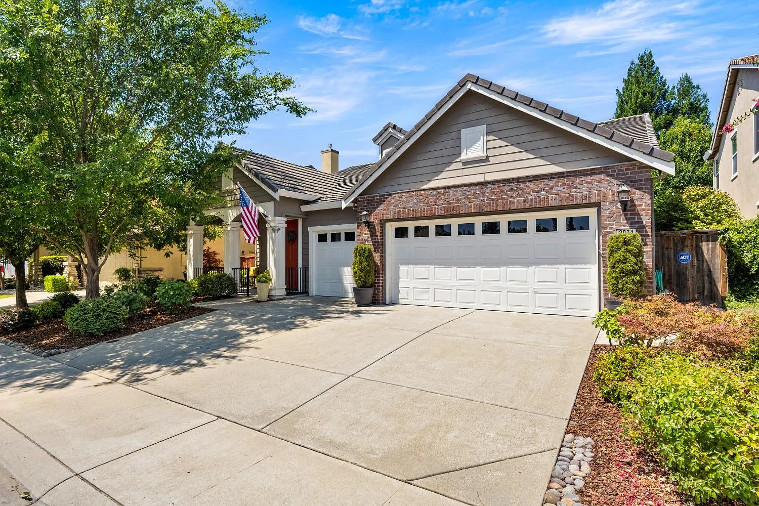 2034 Letterkenny Ln photo 1