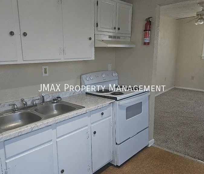 1714 Melrose Ave NW #2 — Photo 3