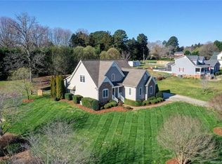 5662 Saint James Ln, York, SC 29745
