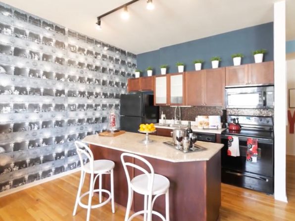 306 S Plymouth Ct