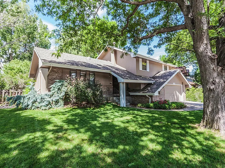 2538 Creekwood Dr — Photo 2