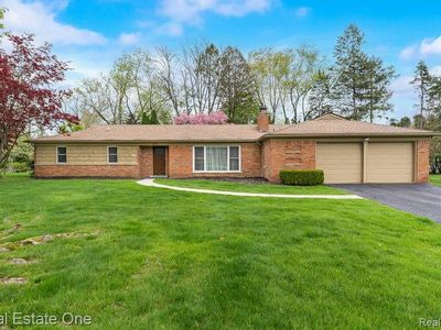 1637 Northumberland Dr, Rochester Hills, MI, 48309