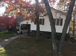 2126 Tanner Bridge Rd, Jefferson City, MO 65101