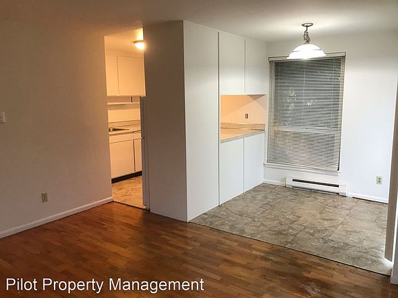 3rd image of 327 Belmont Ave E APT 5