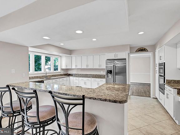 4th image of 15339 Oakmere Pl