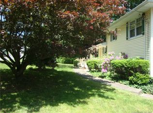 28 Kings Hwy, Shelton, CT