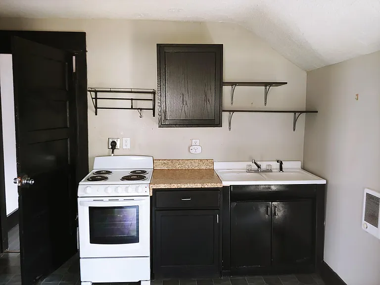 1727 High St #102 — Photo 9