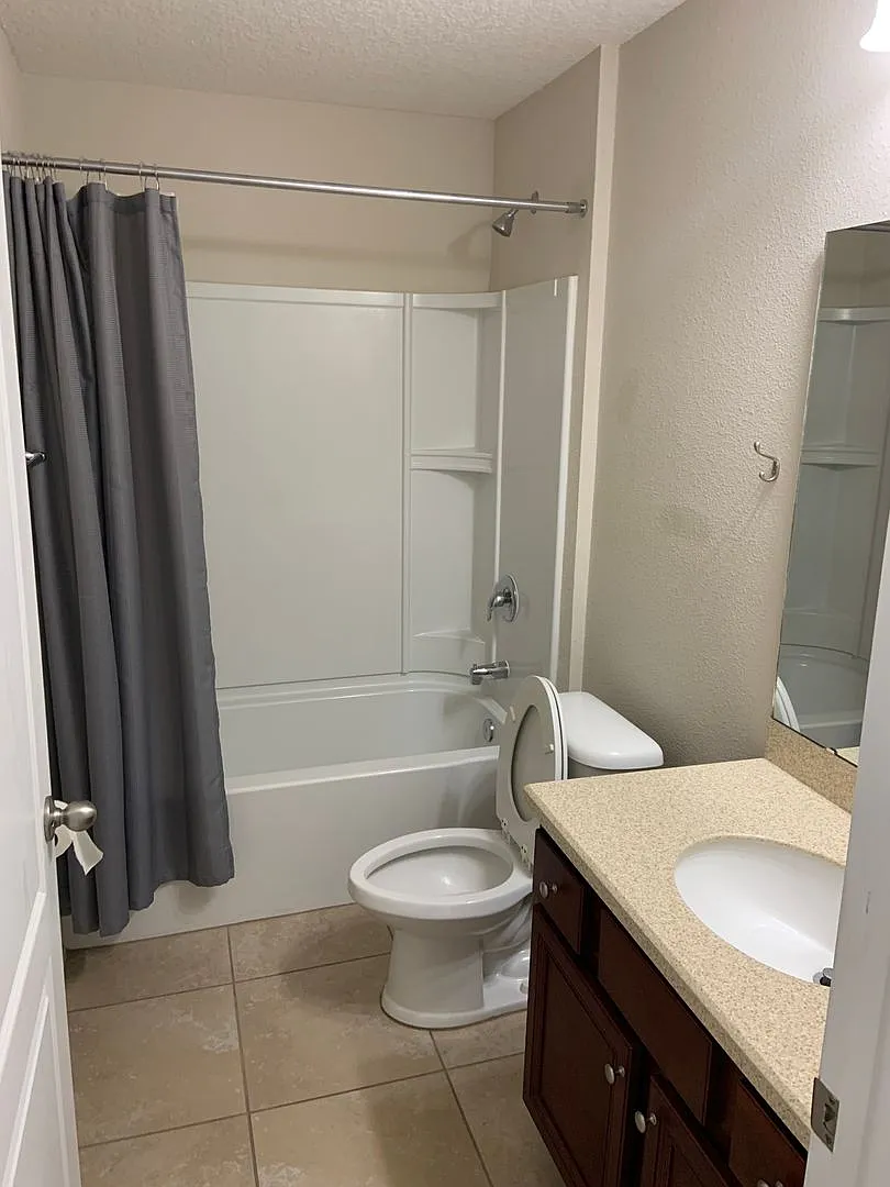 Azalea Ridge 3BR/2BA Available Now — Photo 4