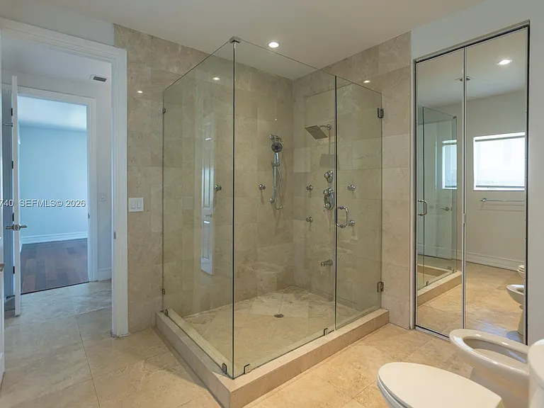 425 N Shore Dr — Photo 12