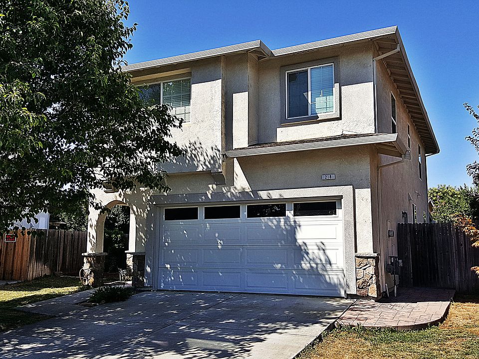 1st image of 218 Calais Ct