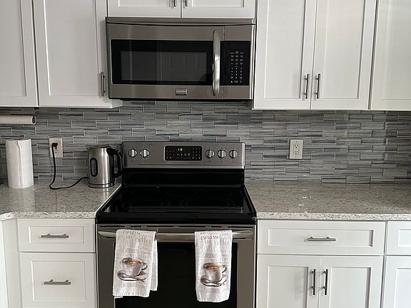 4th image of 1098 Vineland Pl