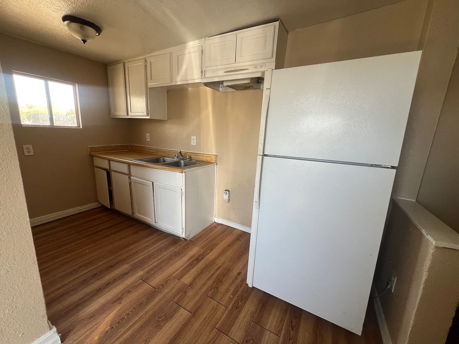 2 bed, 800 sqft, $895 — Photo 2