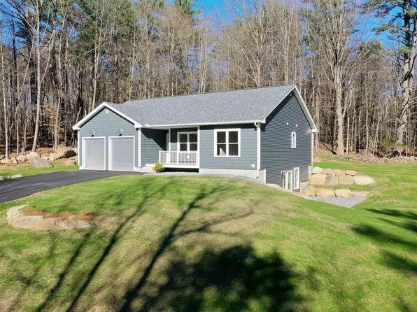 17 Fairgrounds Road, Bradford, NH 03221
