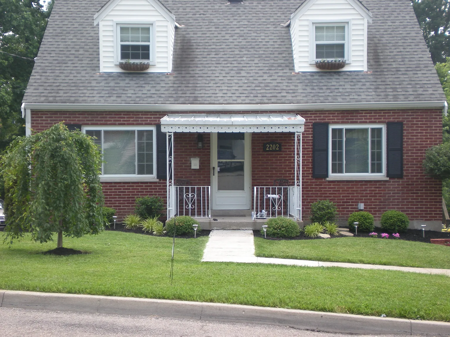 2202 Joyce Ave photo 1