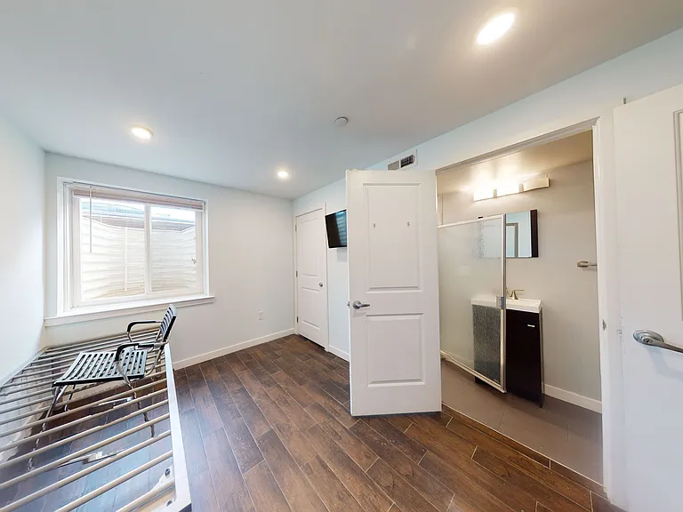 1517 Seybert St #1 — Photo 9
