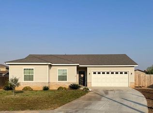 958 Maple Valley Way, Lindsay, CA 93247