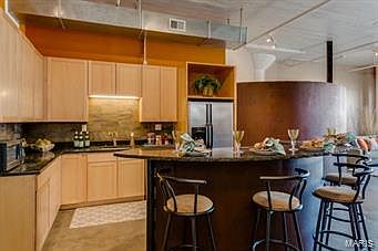 4th image of 701 N 15th St #509W