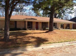 5720 E Sedgwick Ct, Jackson, MS 39211