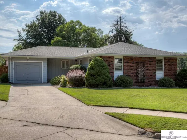 5517 S 104th Cir, Omaha, NE 68127