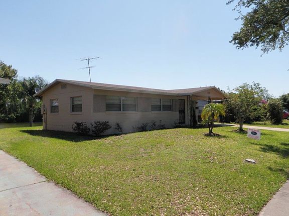 3rd image of 1301 Kozart St