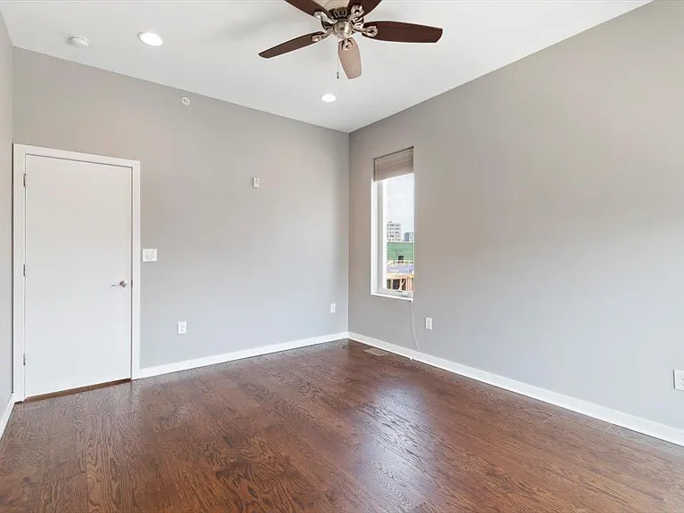 227 W Thompson St #D — Photo 20